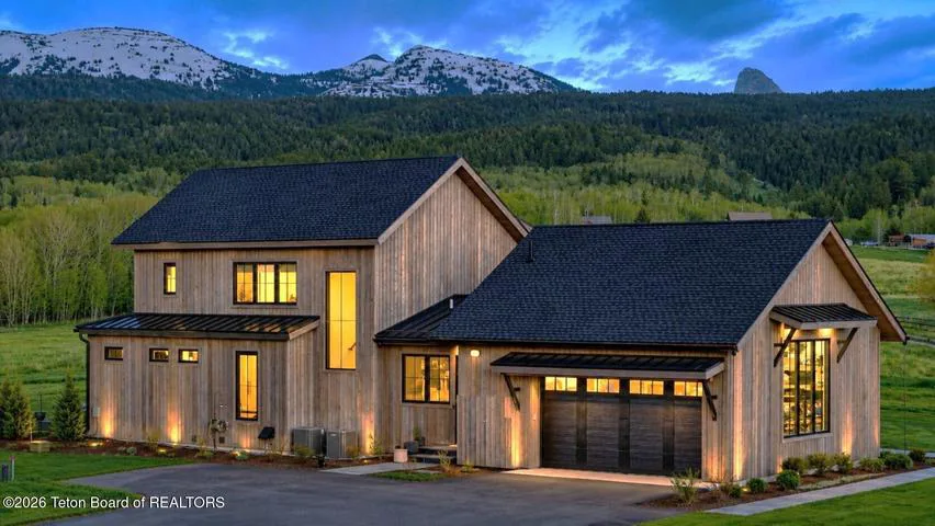 45 E PAINTED ROCK, Alta, WY 83414