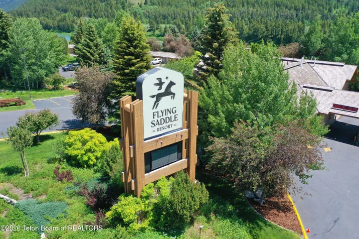 118878 HWY 89, Alpine, WY 83128