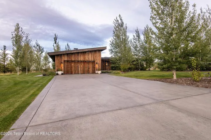 940 MTN BLUEBIRD Court, Driggs, ID 83422