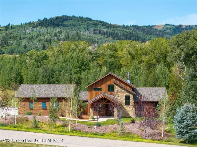 9802 HIDDENWATERS Lane, Victor, ID 83455