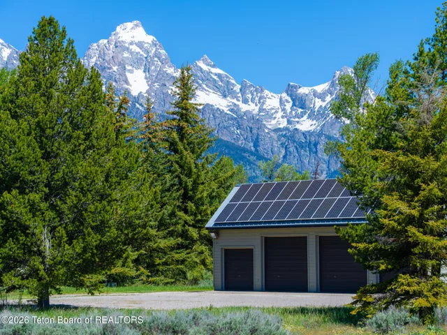 10700 UPPER MEADOW Road, Jackson, WY 83001
